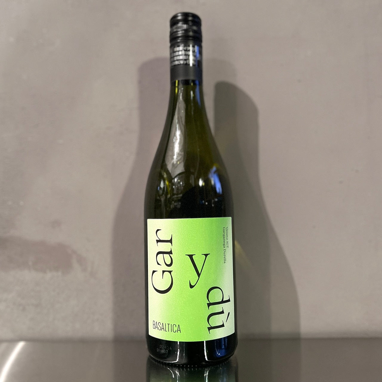 白） ズィーゴ 2022 / バサルティカ